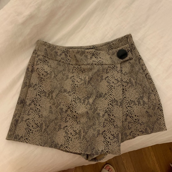 Snakeskin Skort - Picture 2 of 3